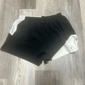 Women’s ASICs Motion Dry Black/white Running Shorts Size Medium